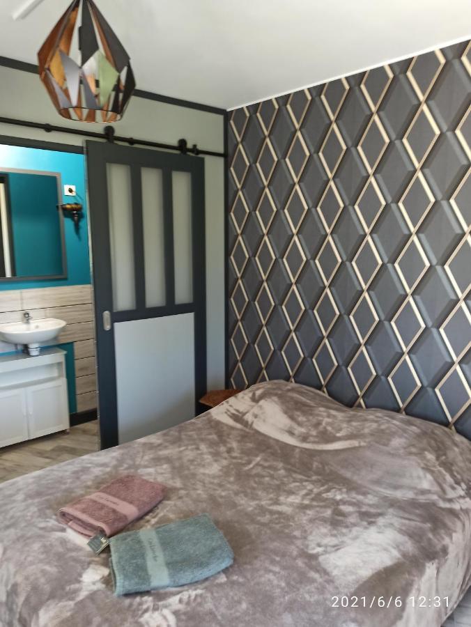 בית הארחה לאמוט-בוברון 	Tranquillite & Independance Au Coeur De La Sologne מראה חיצוני תמונה
